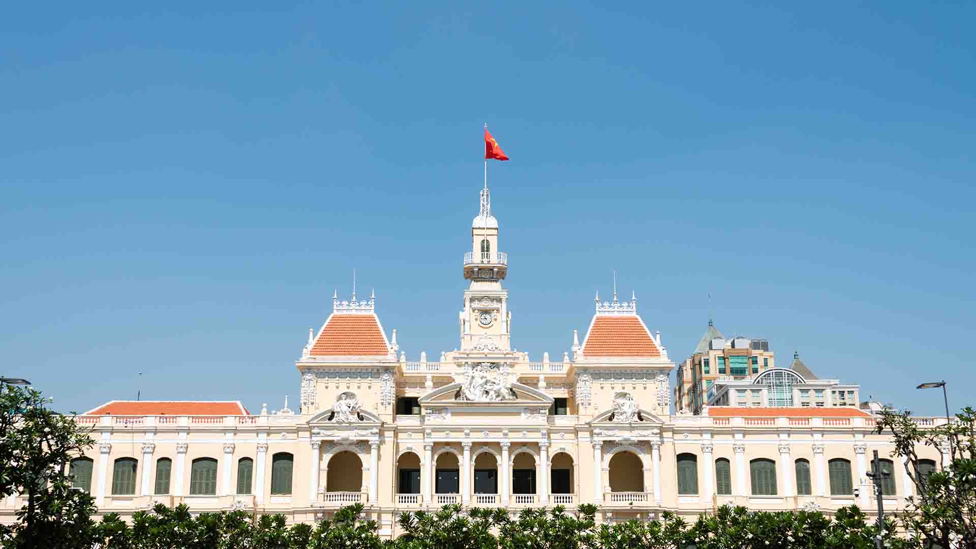 HO CHI MINH CITY HALF DAY SMALL GROUP TOUR 